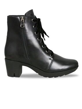 Munro NWOT Brittie Black Leather Ankle Boots Sz 10N